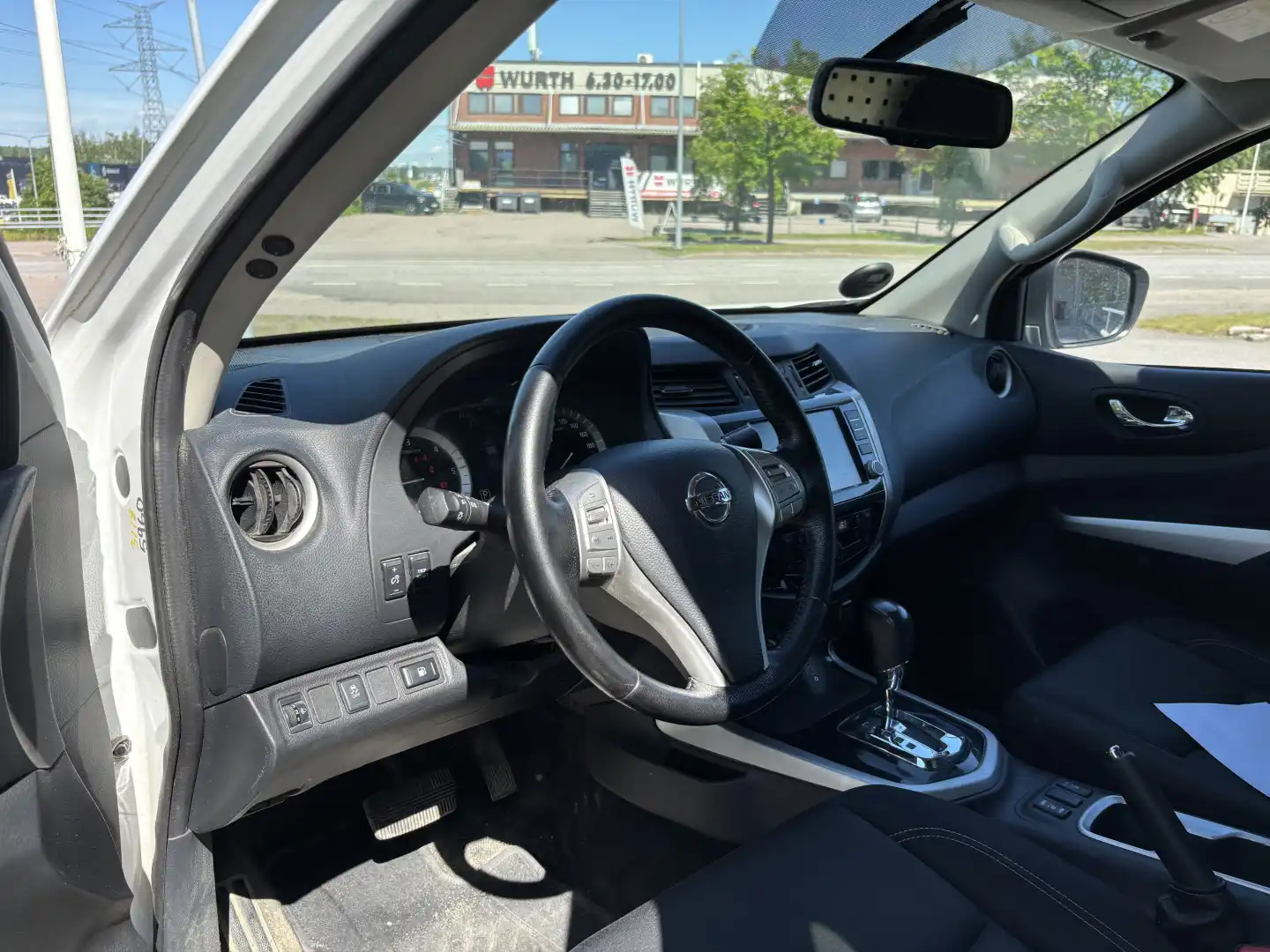 car-image