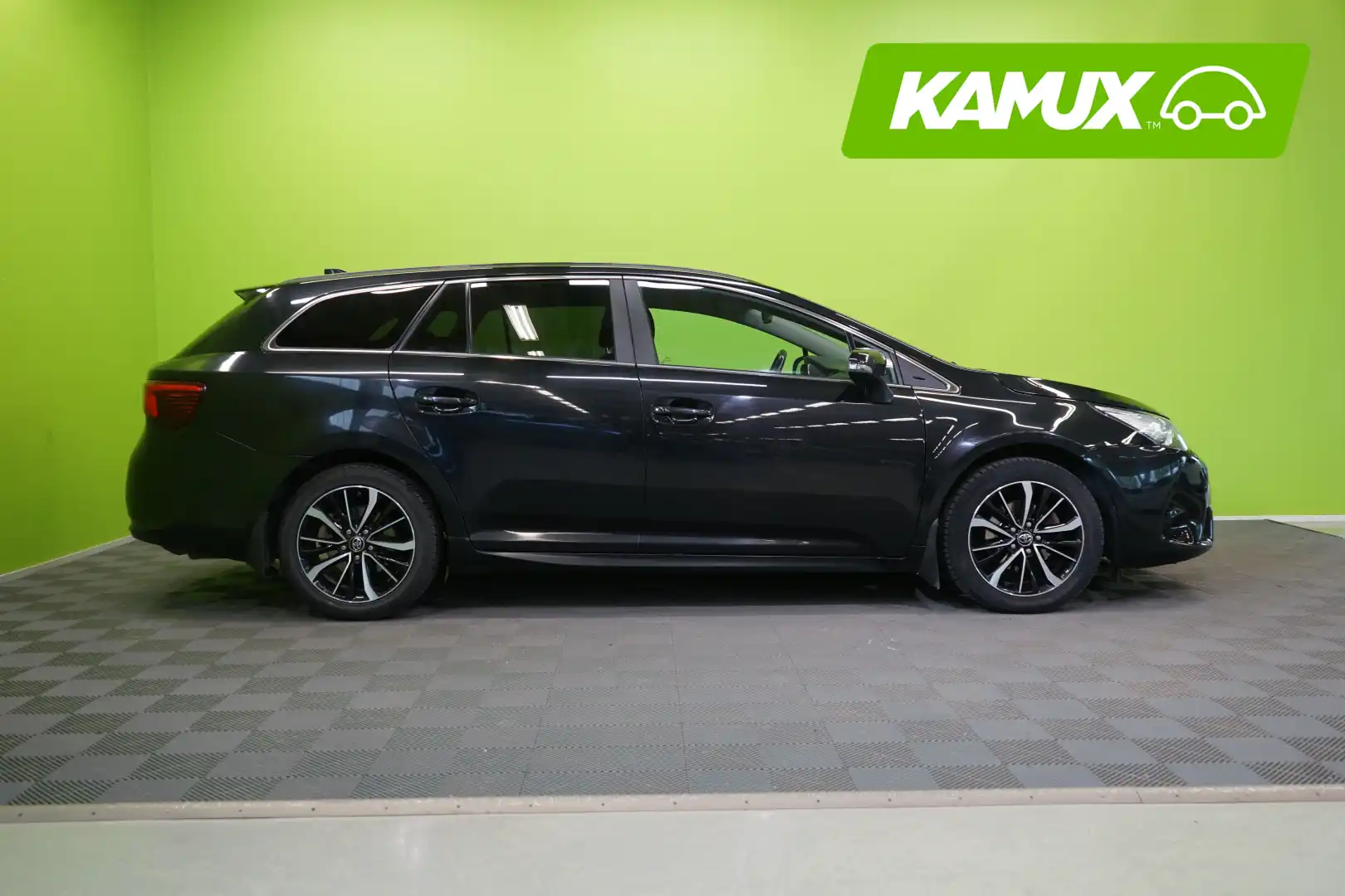 car-image