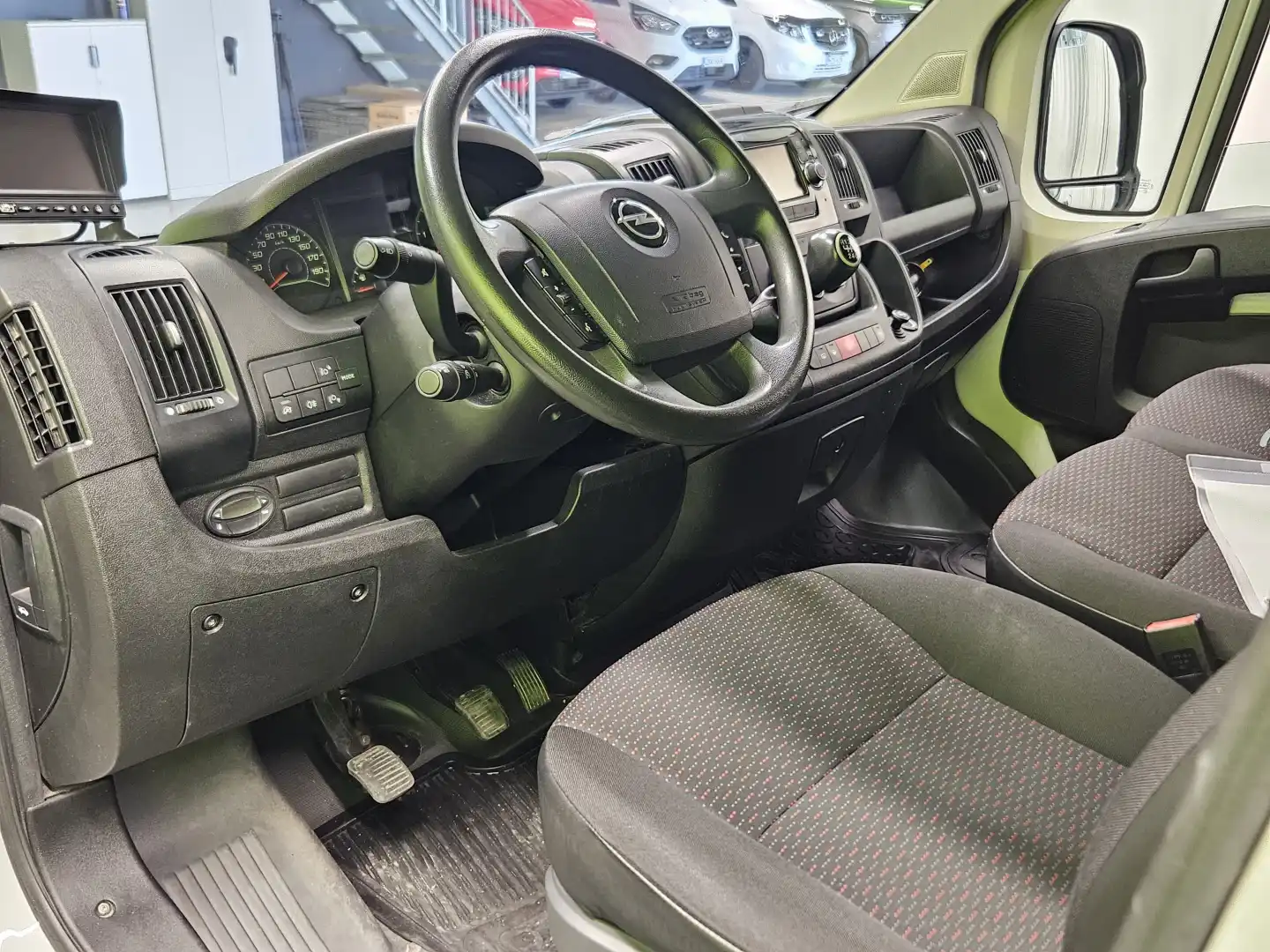 car-image