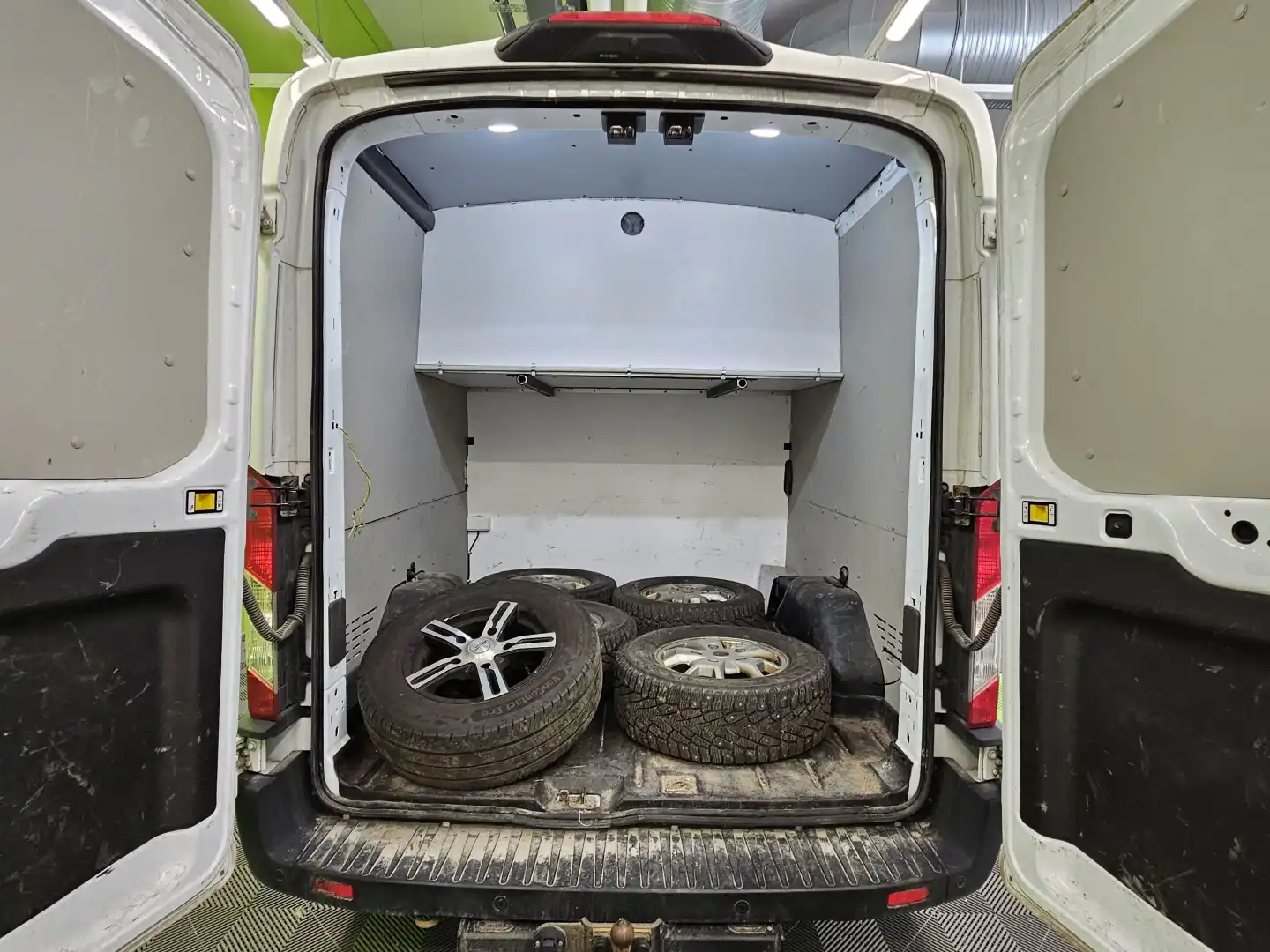 car-image