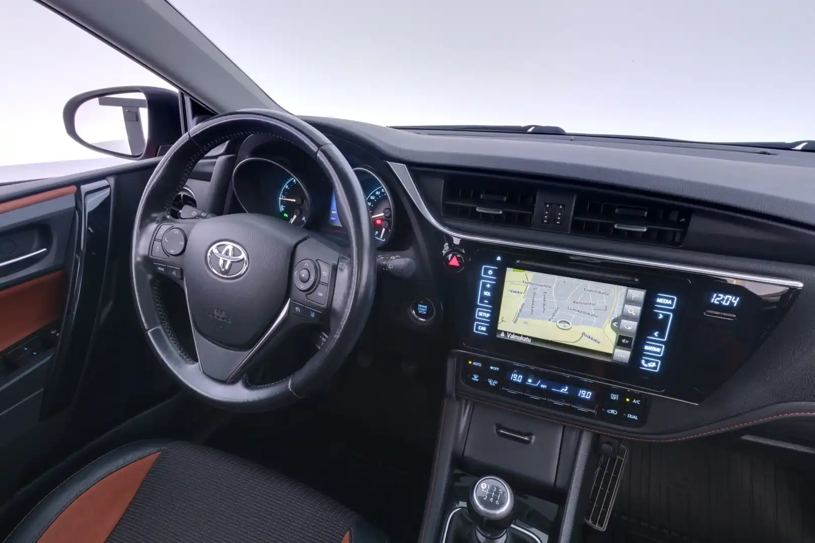 car-image