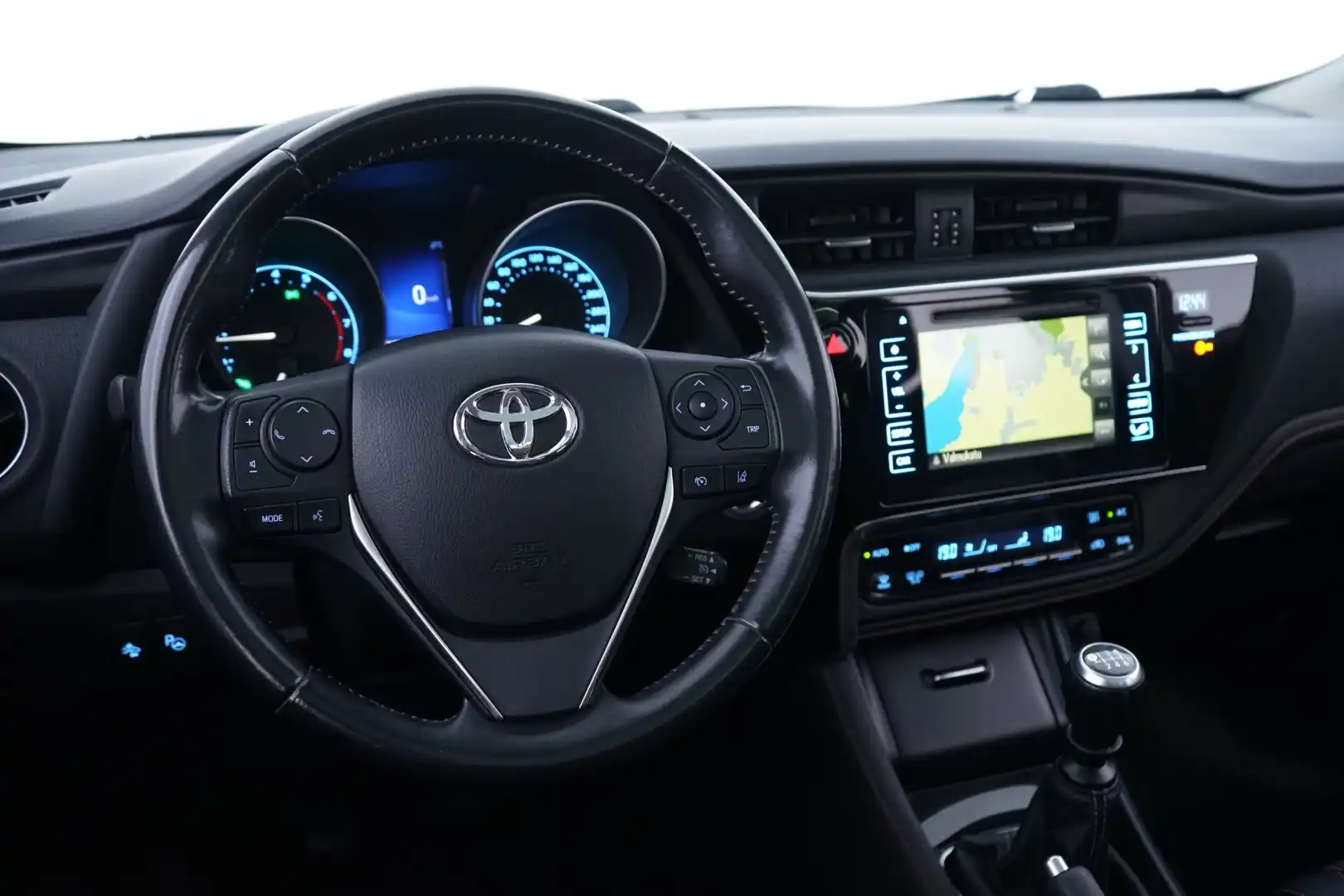 car-image