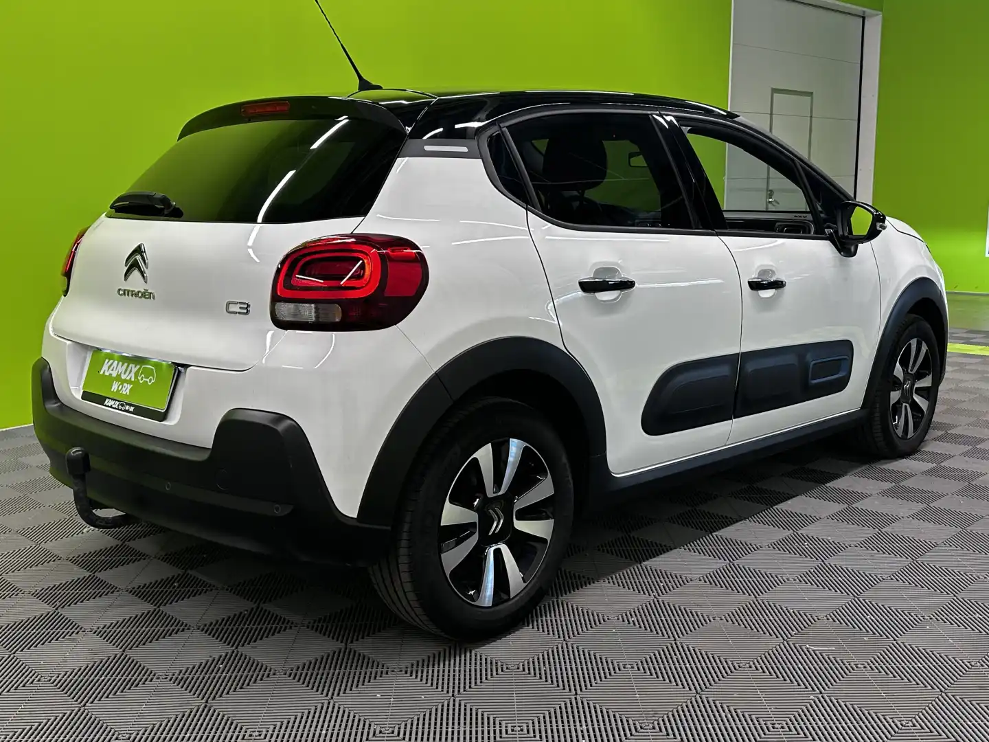 car-image