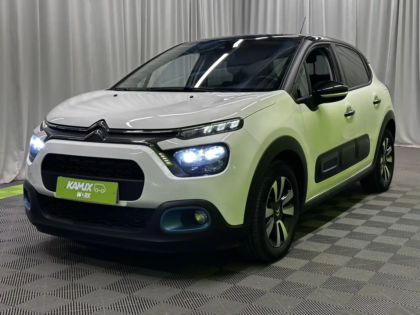 car-image