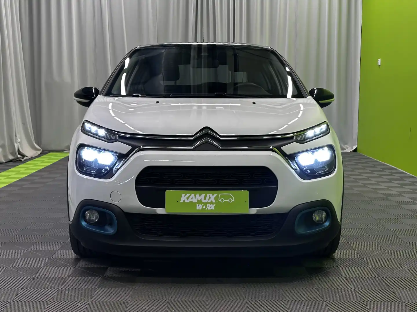 car-image