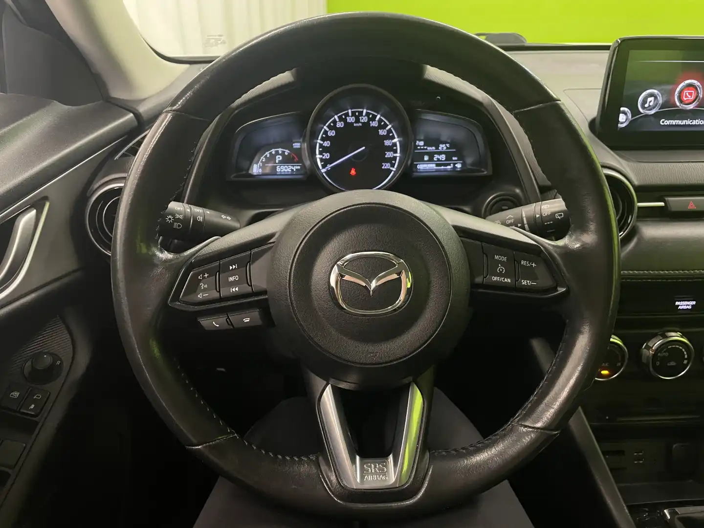 car-image