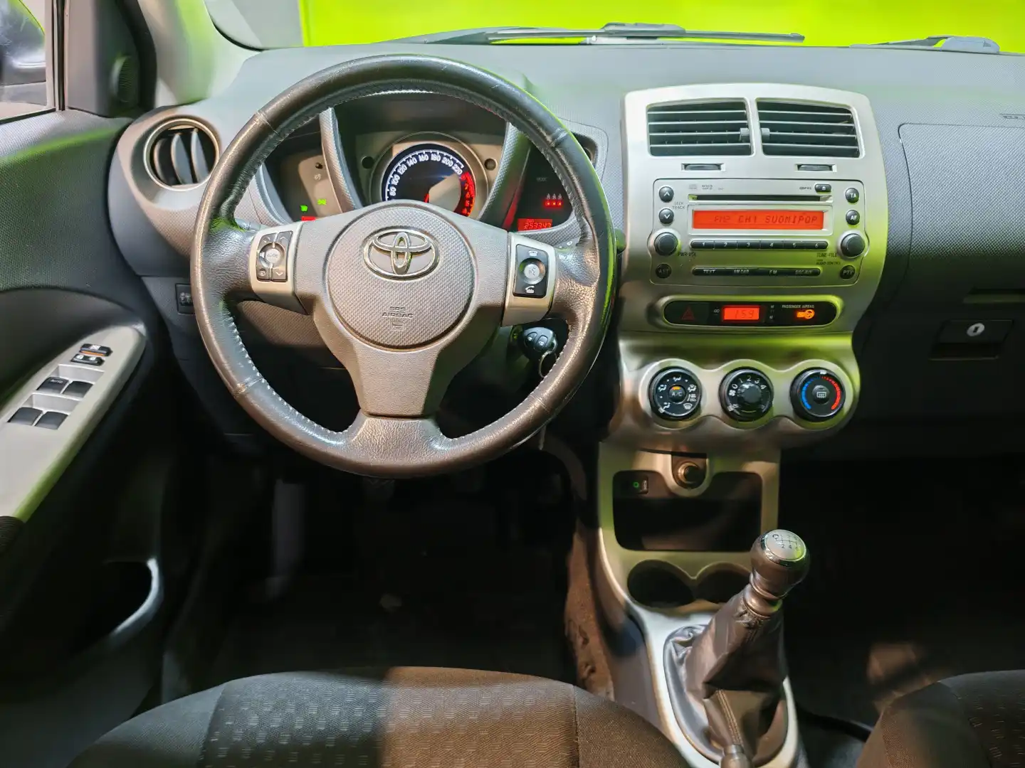 car-image