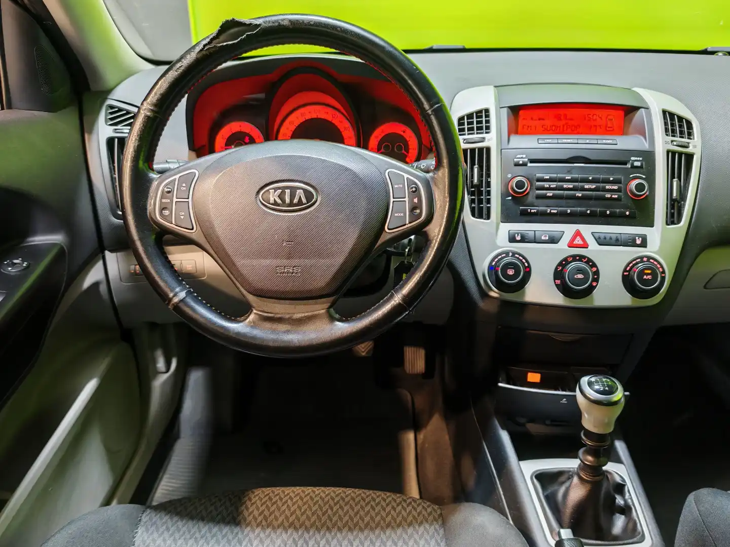 car-image