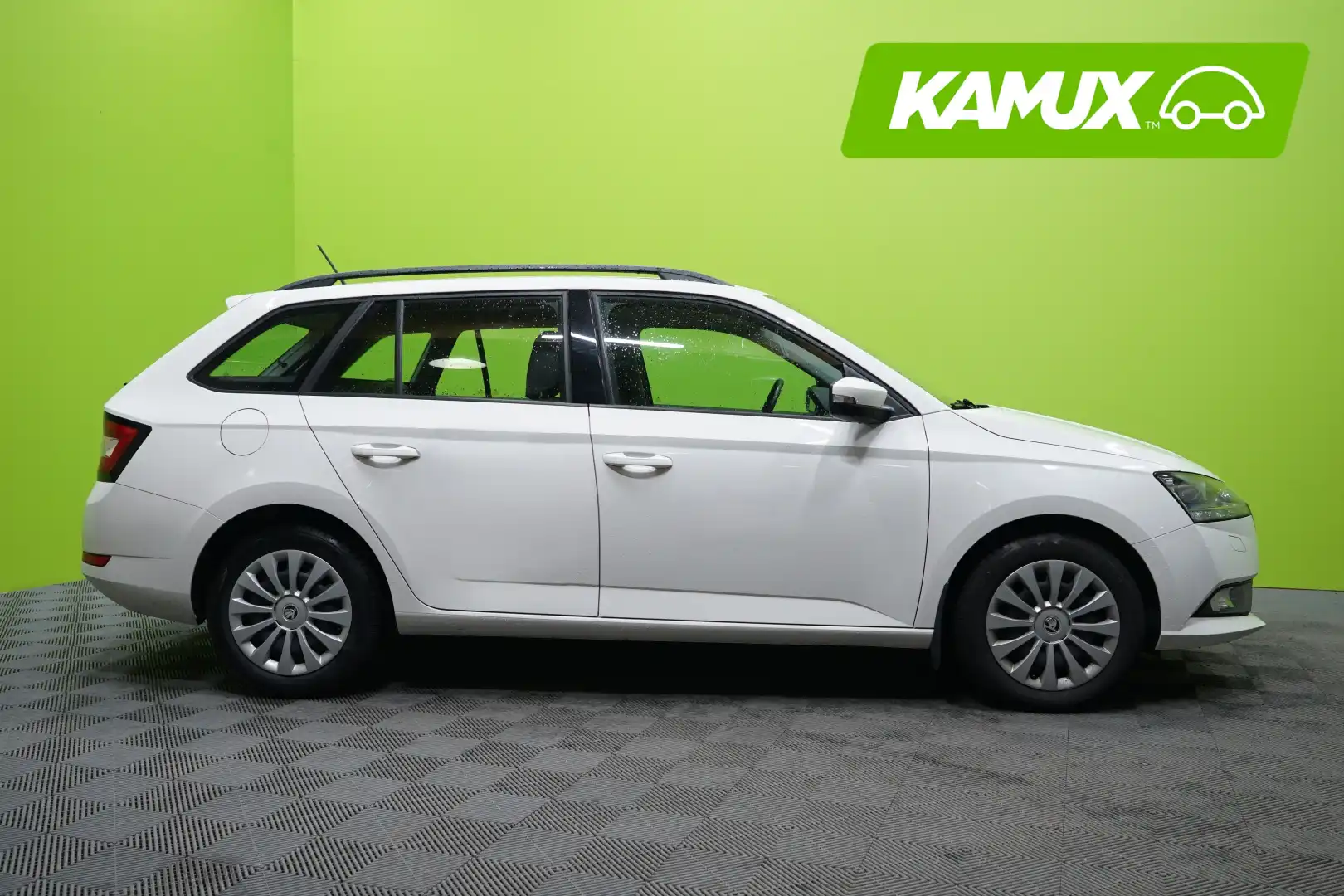 car-image