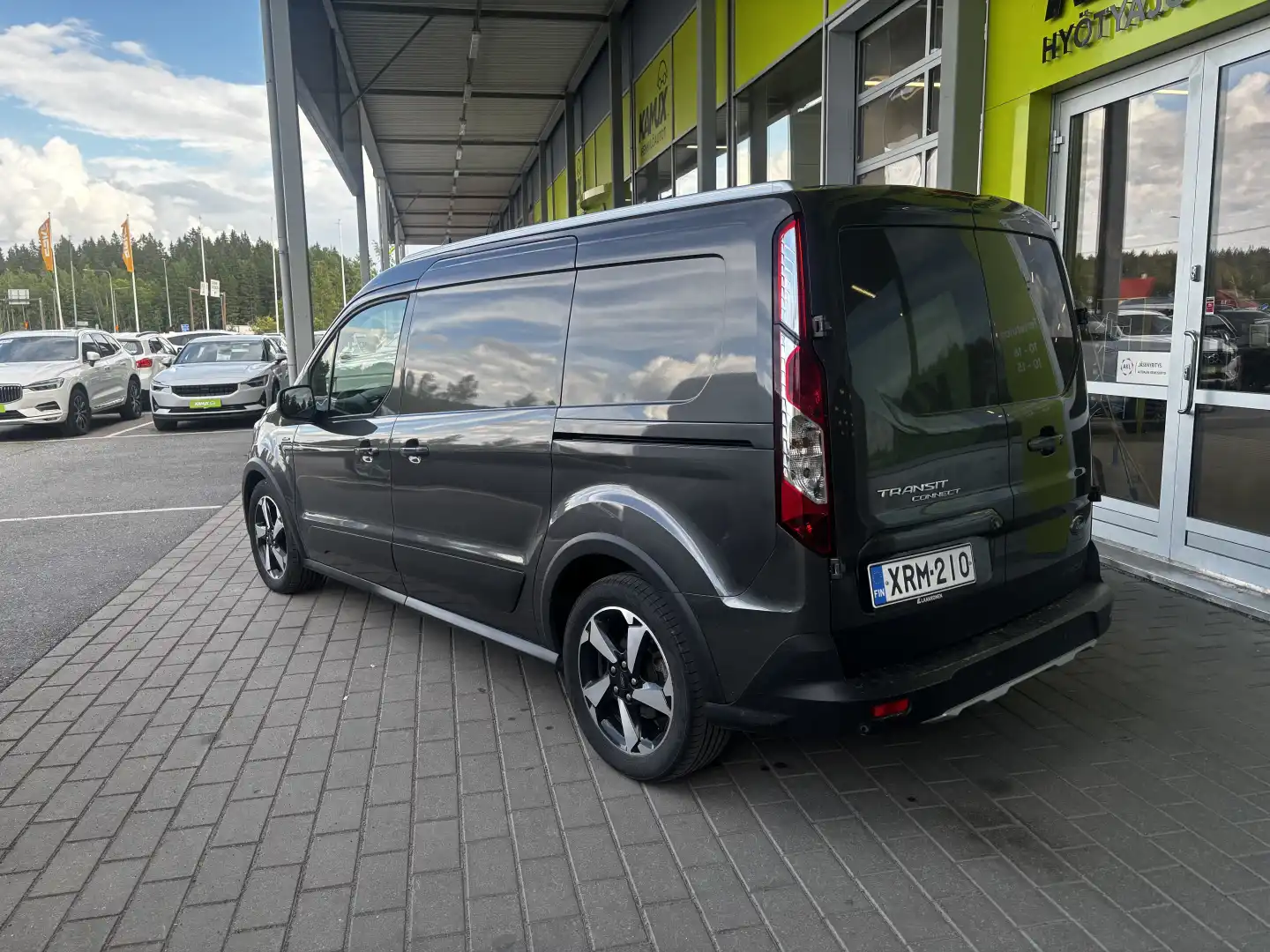 car-image
