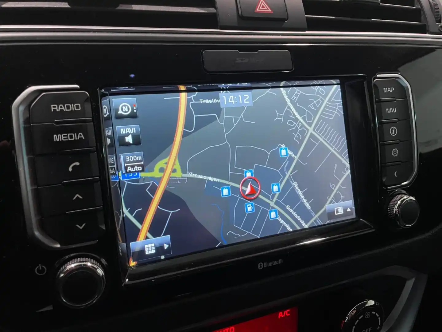car-image