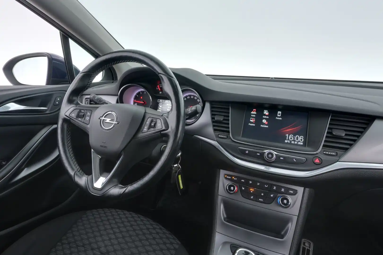 car-image
