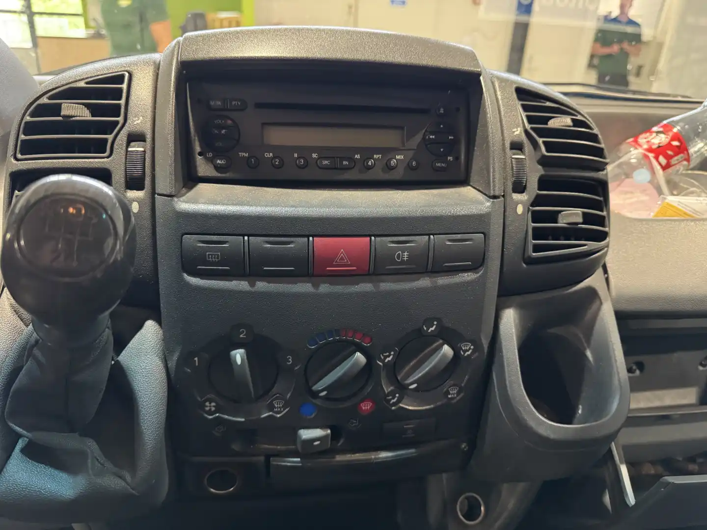 car-image