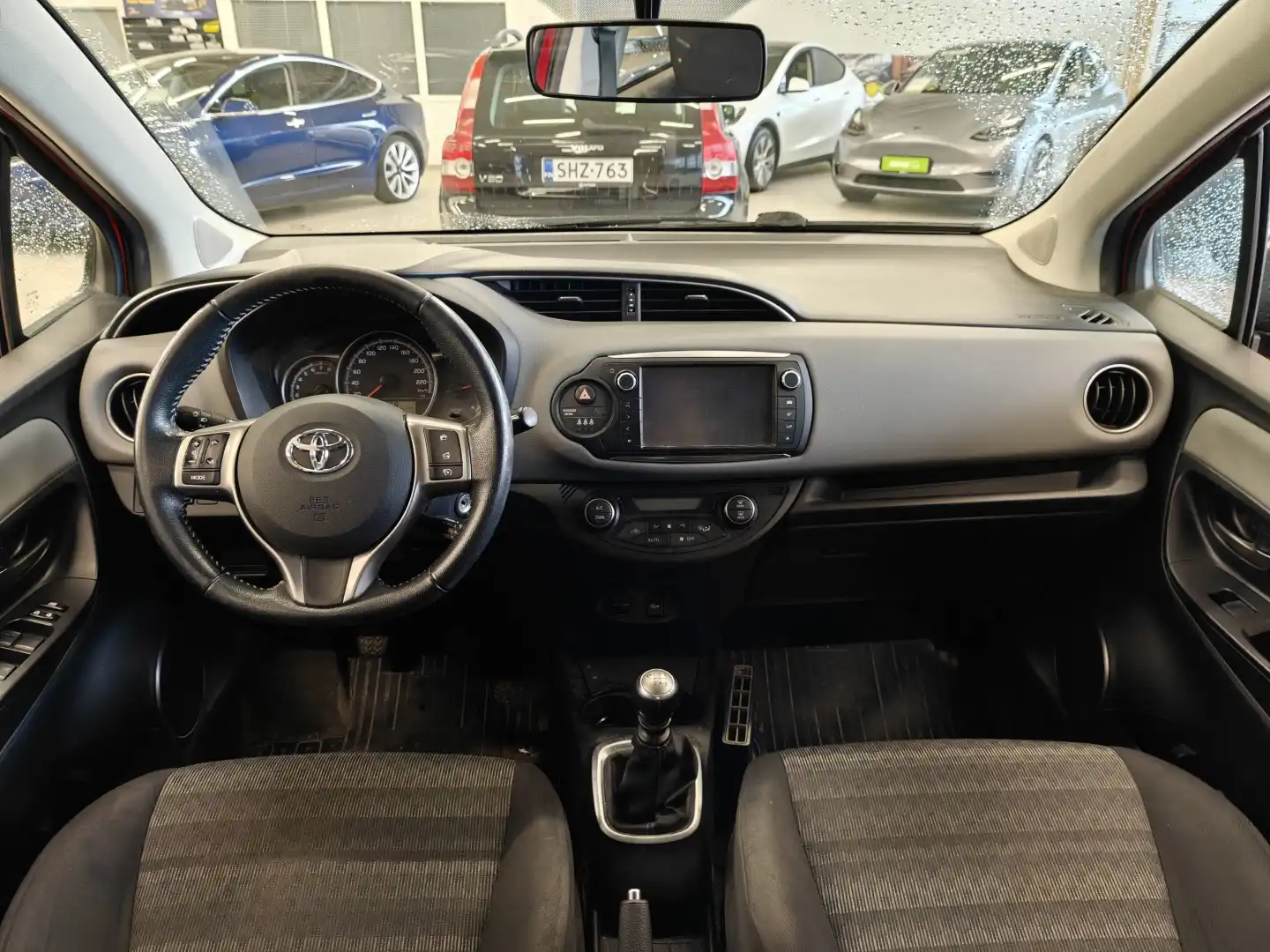car-image