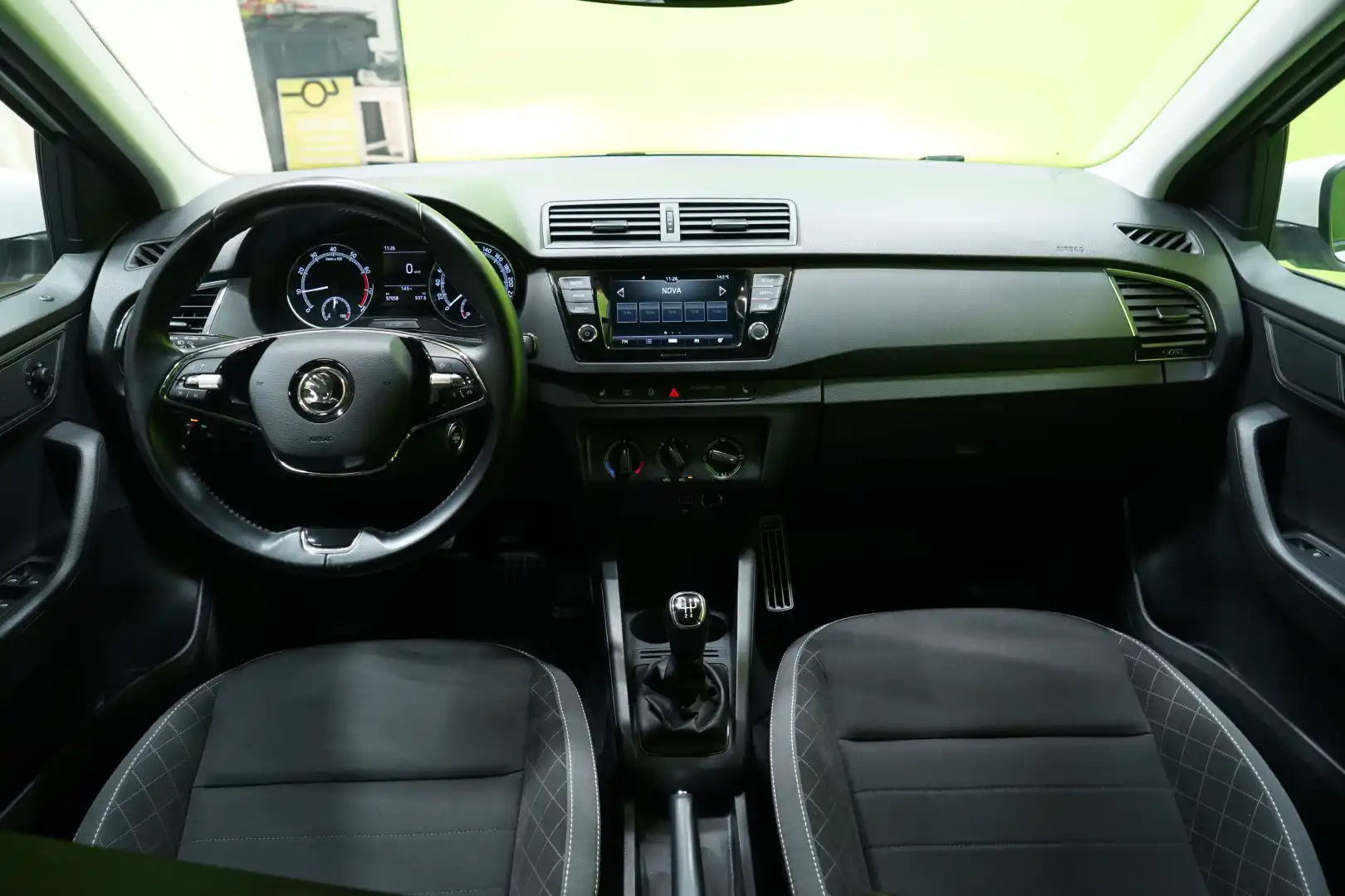 car-image