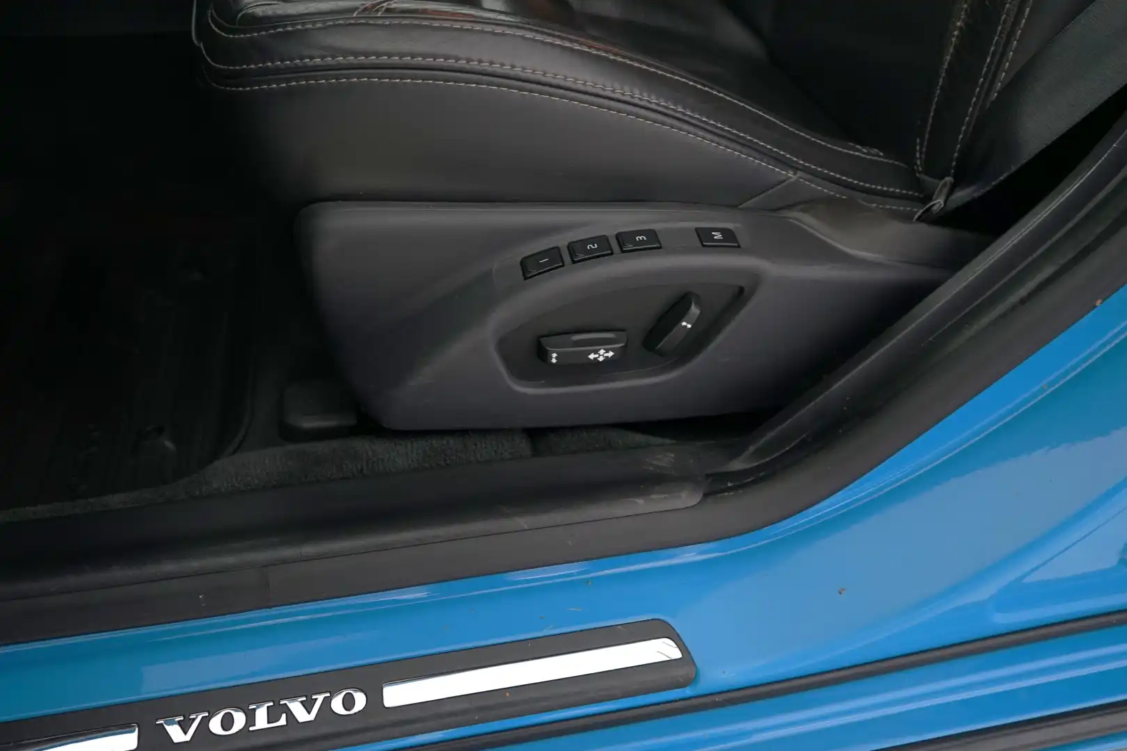 Volvo S60 T6 AWD R-Design aut 2013, kuva 7/48