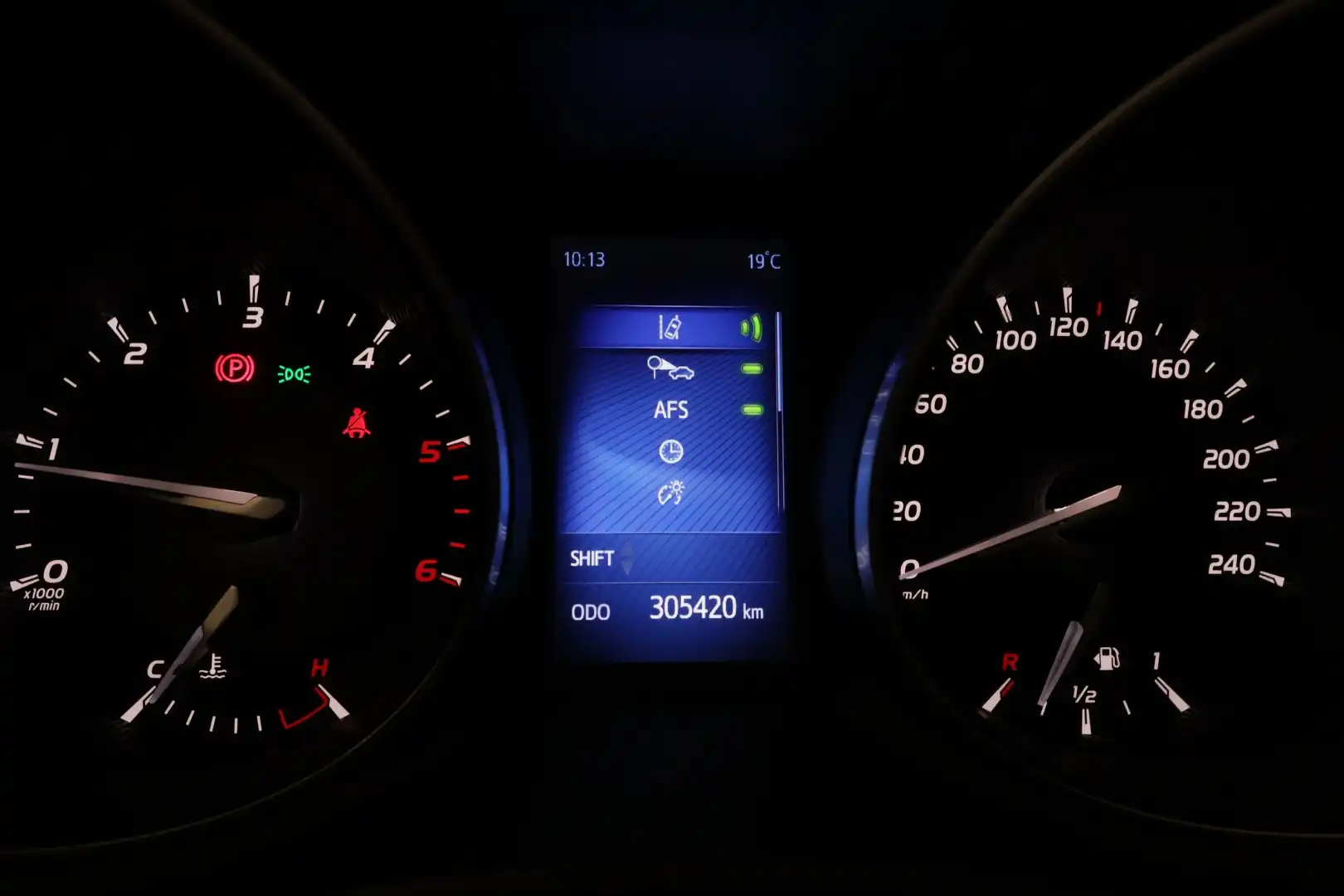 car-image