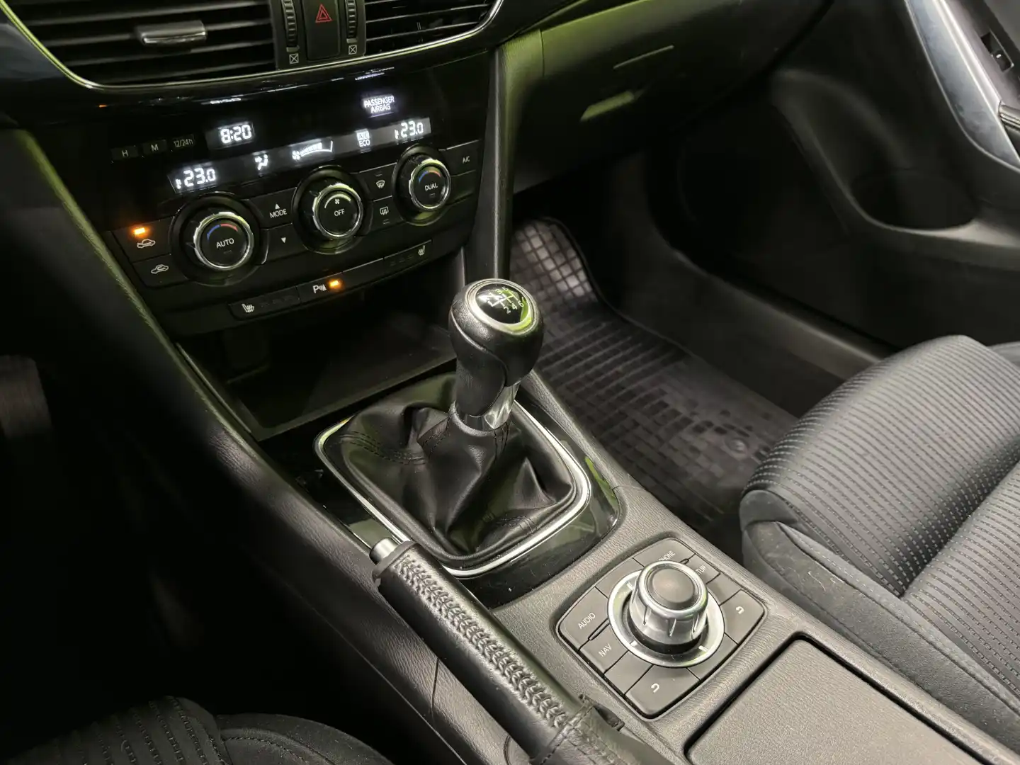 car-image