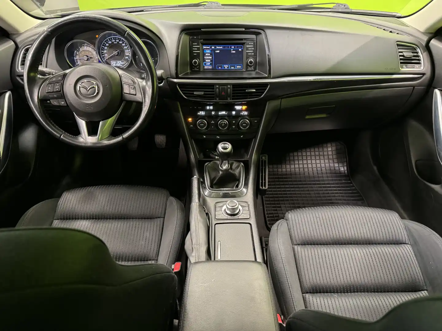 car-image