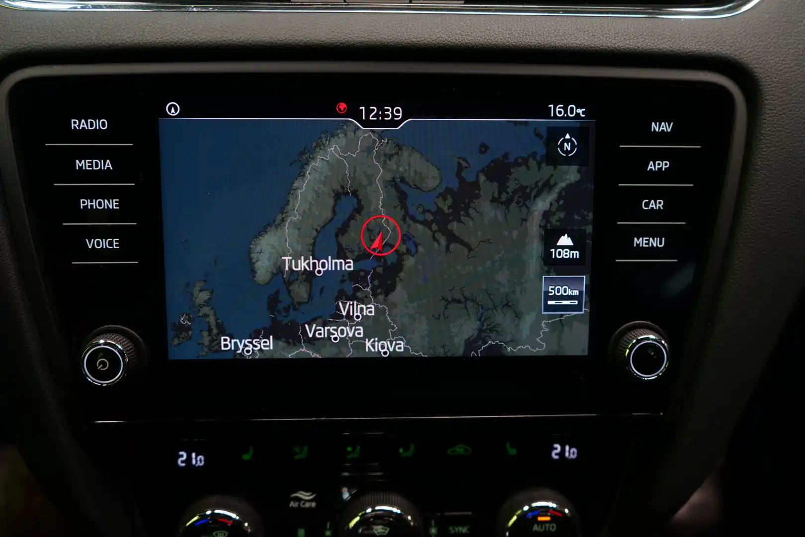 car-image