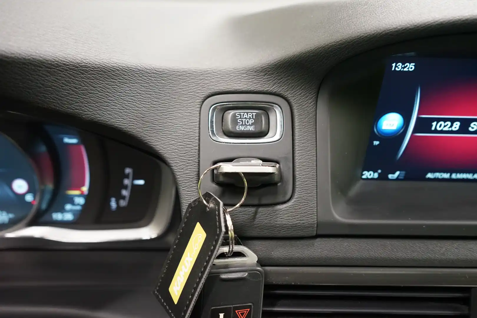 car-image
