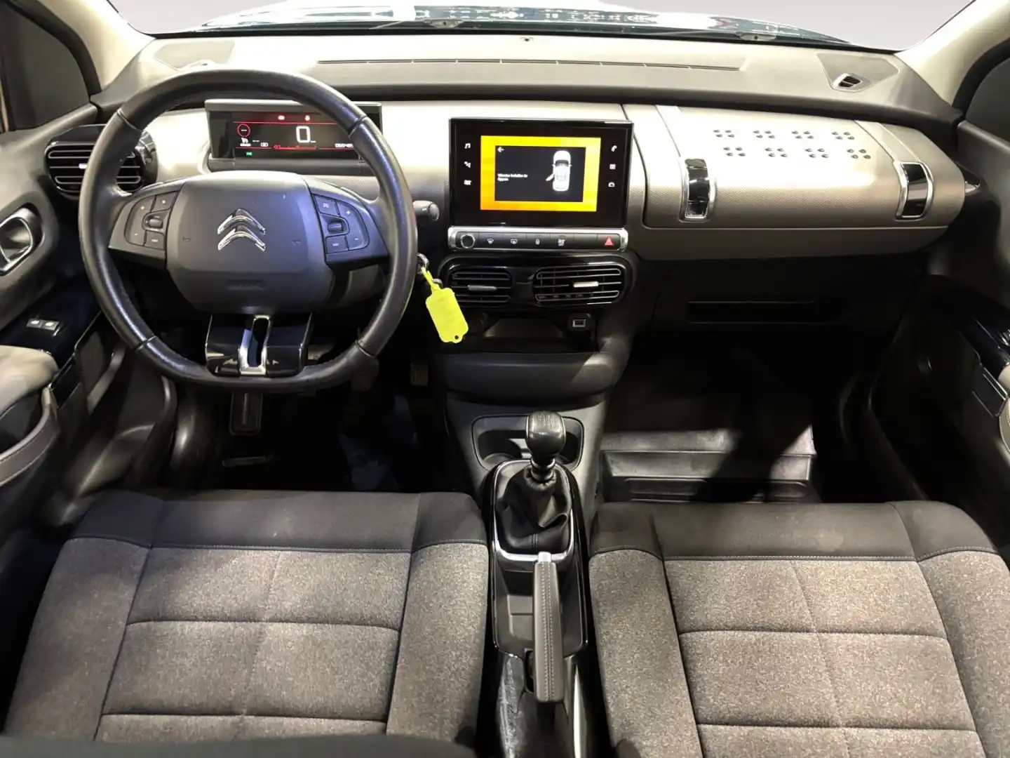 car-image