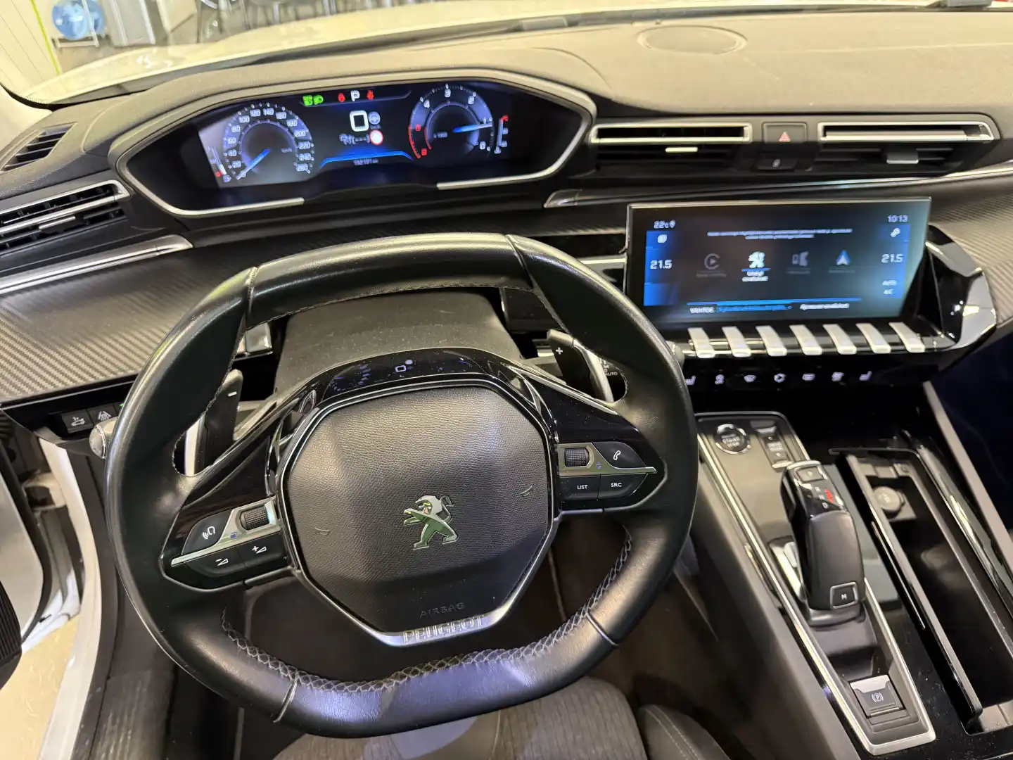 car-image