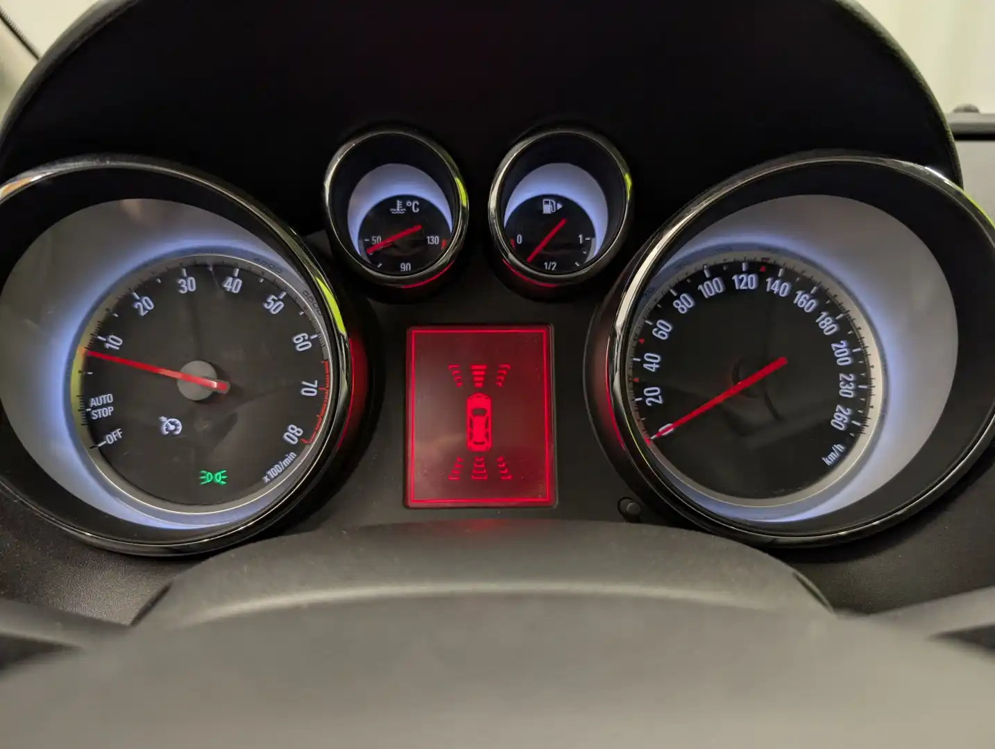 car-image