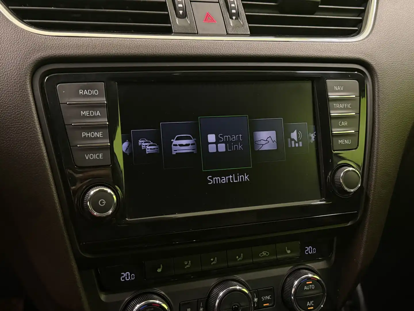 car-image