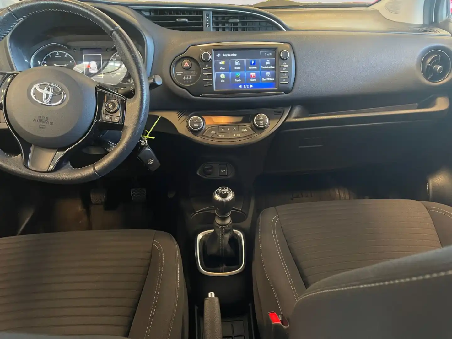 car-image