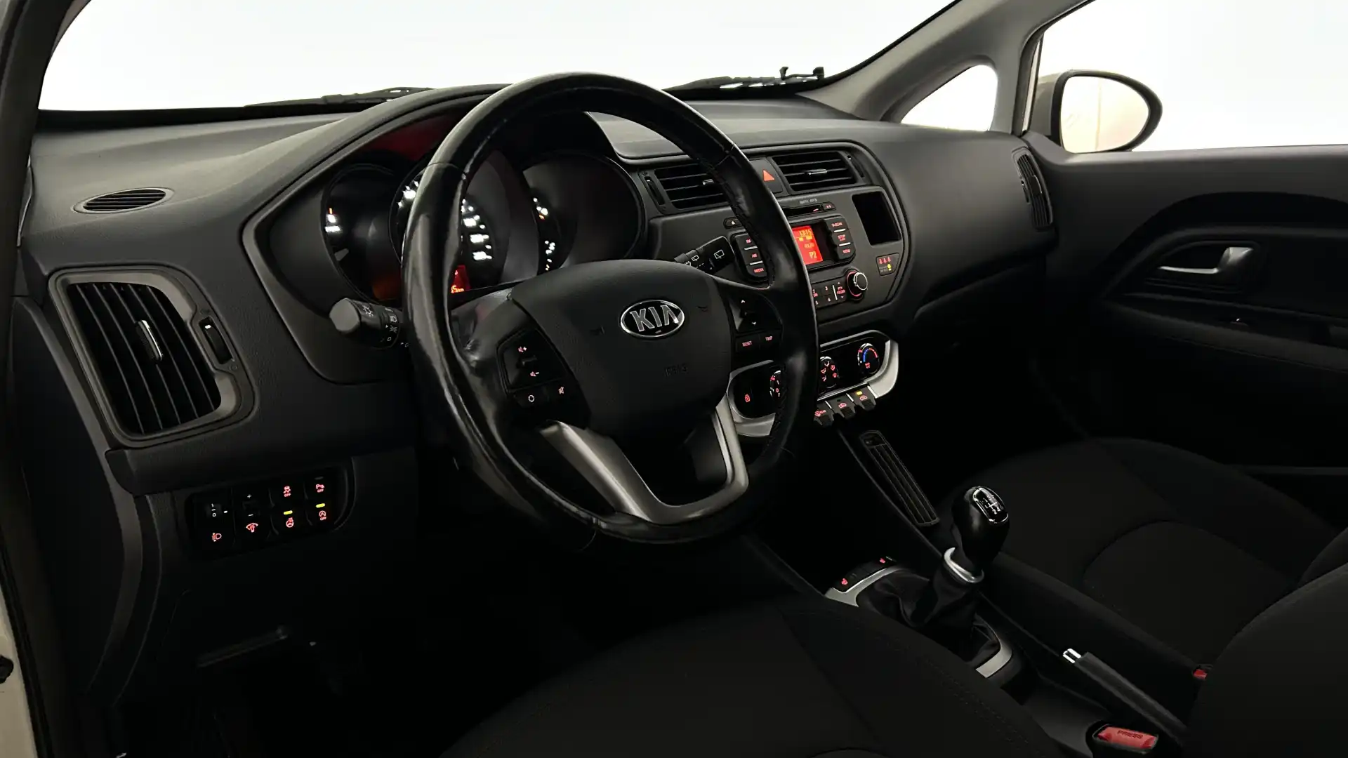 car-image
