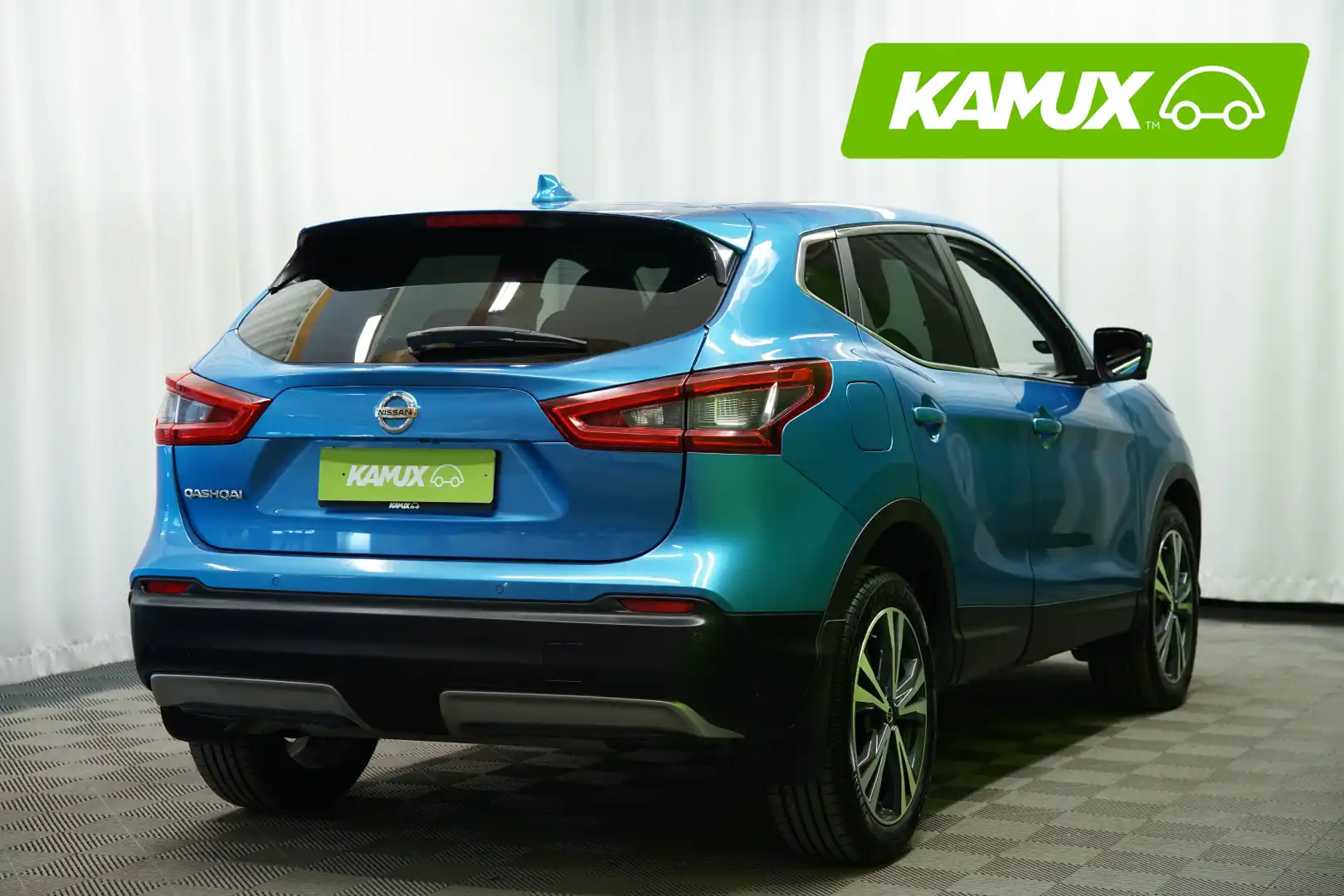 car-image