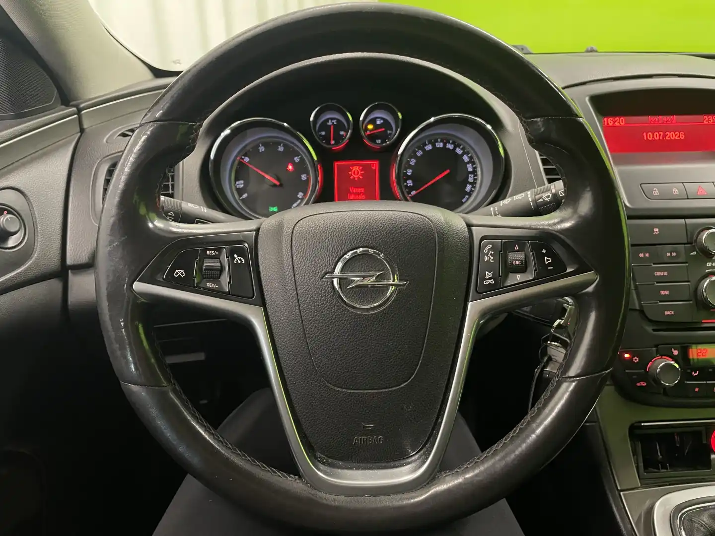 car-image