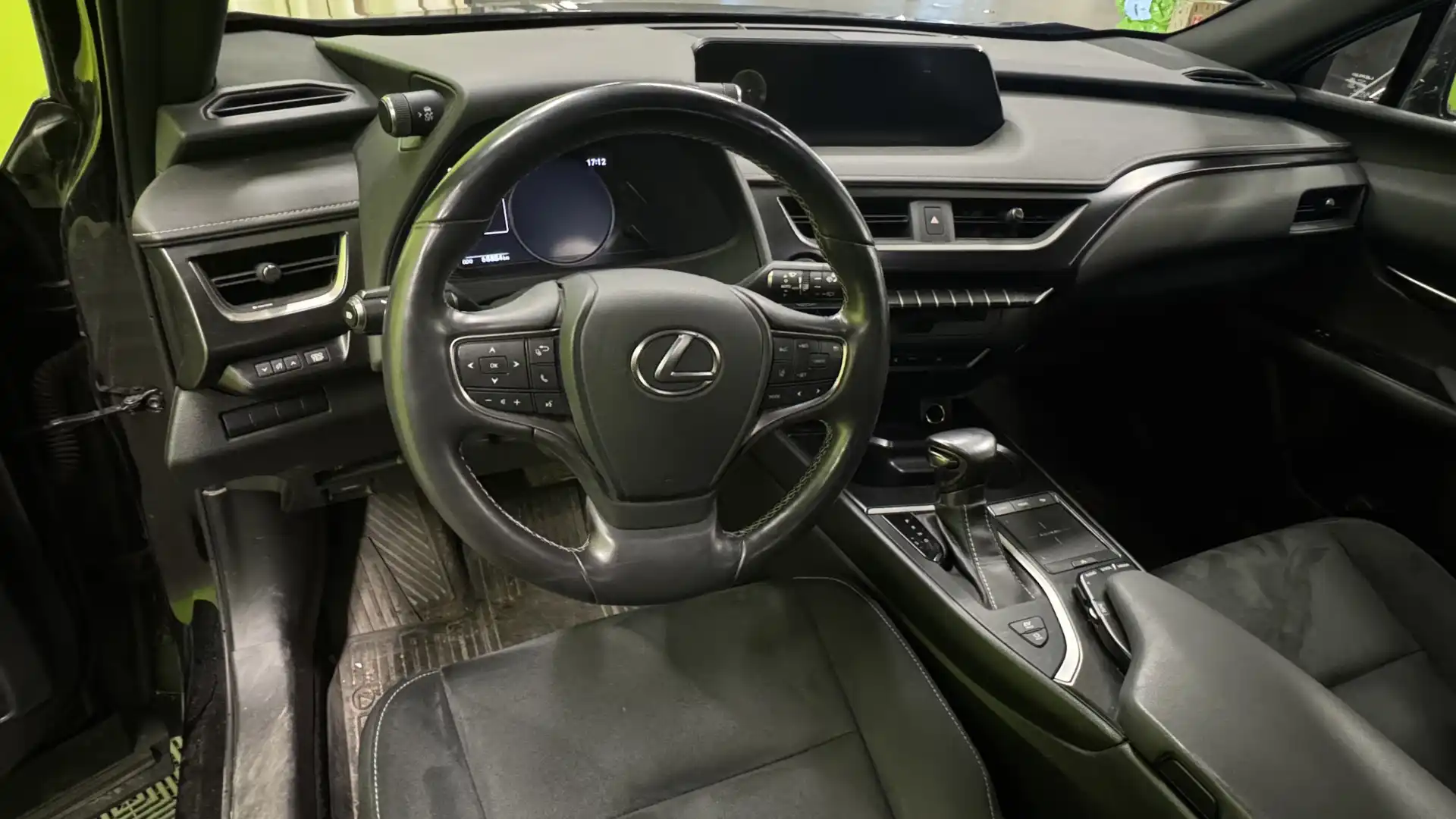 car-image