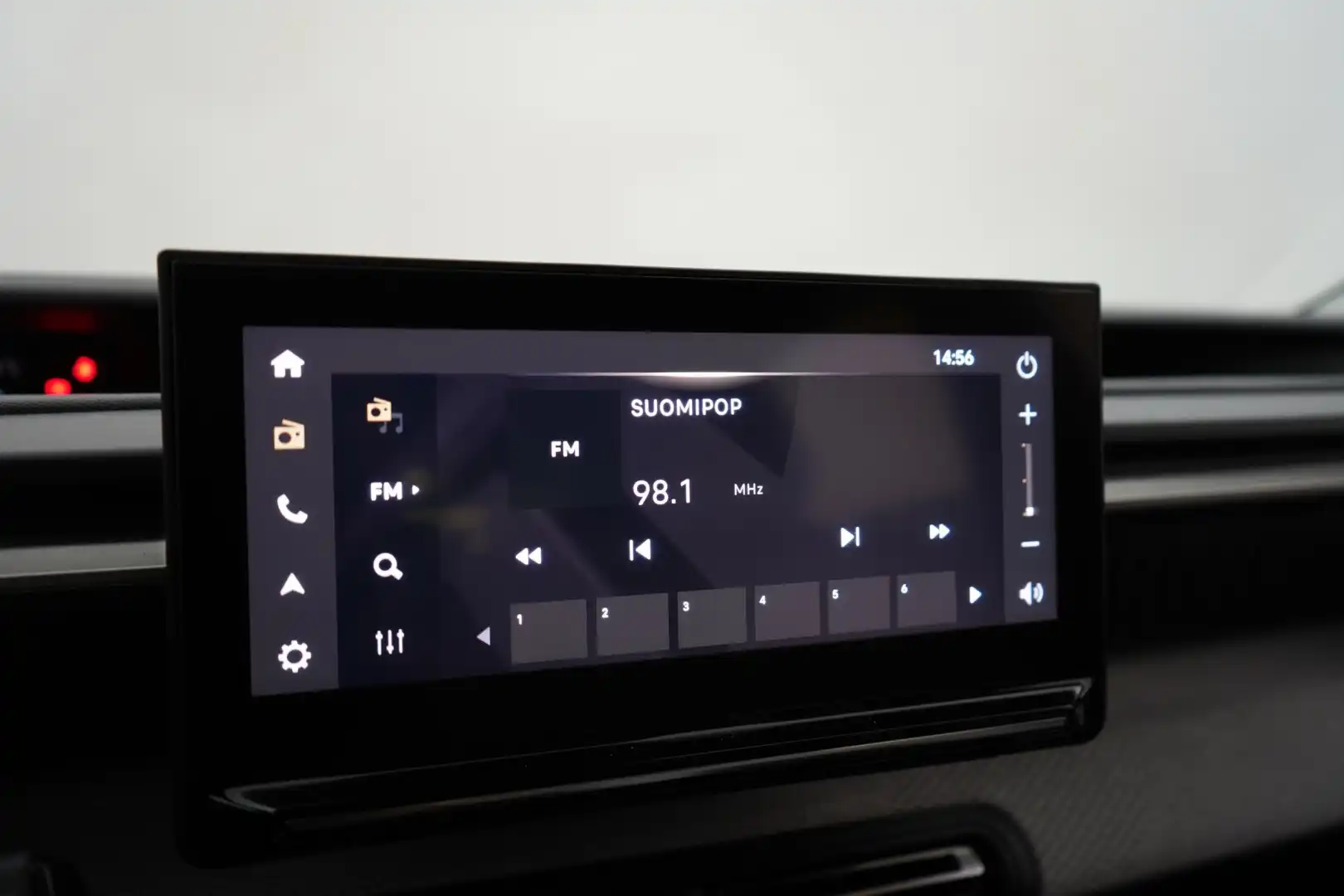 car-image