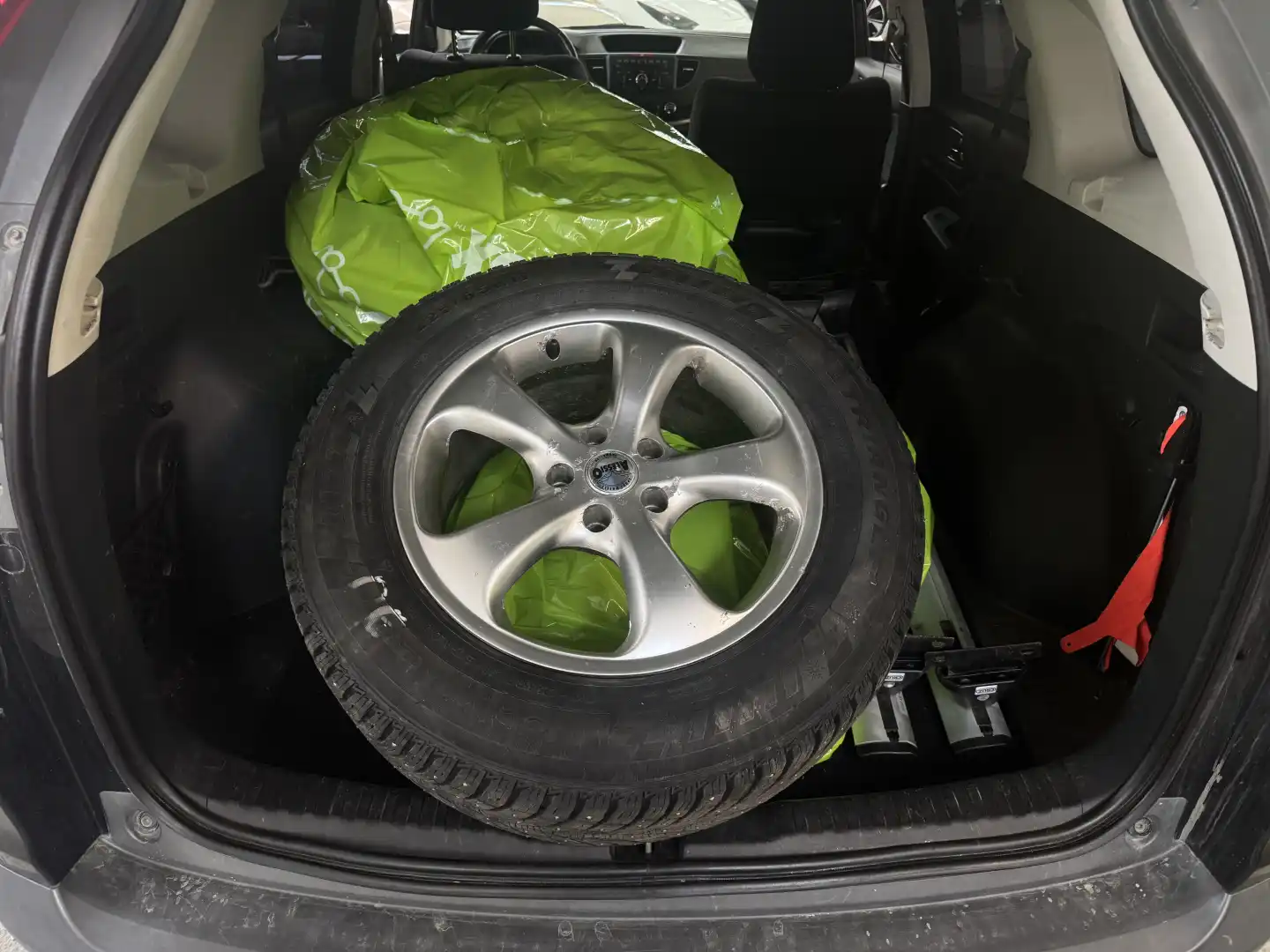 car-image