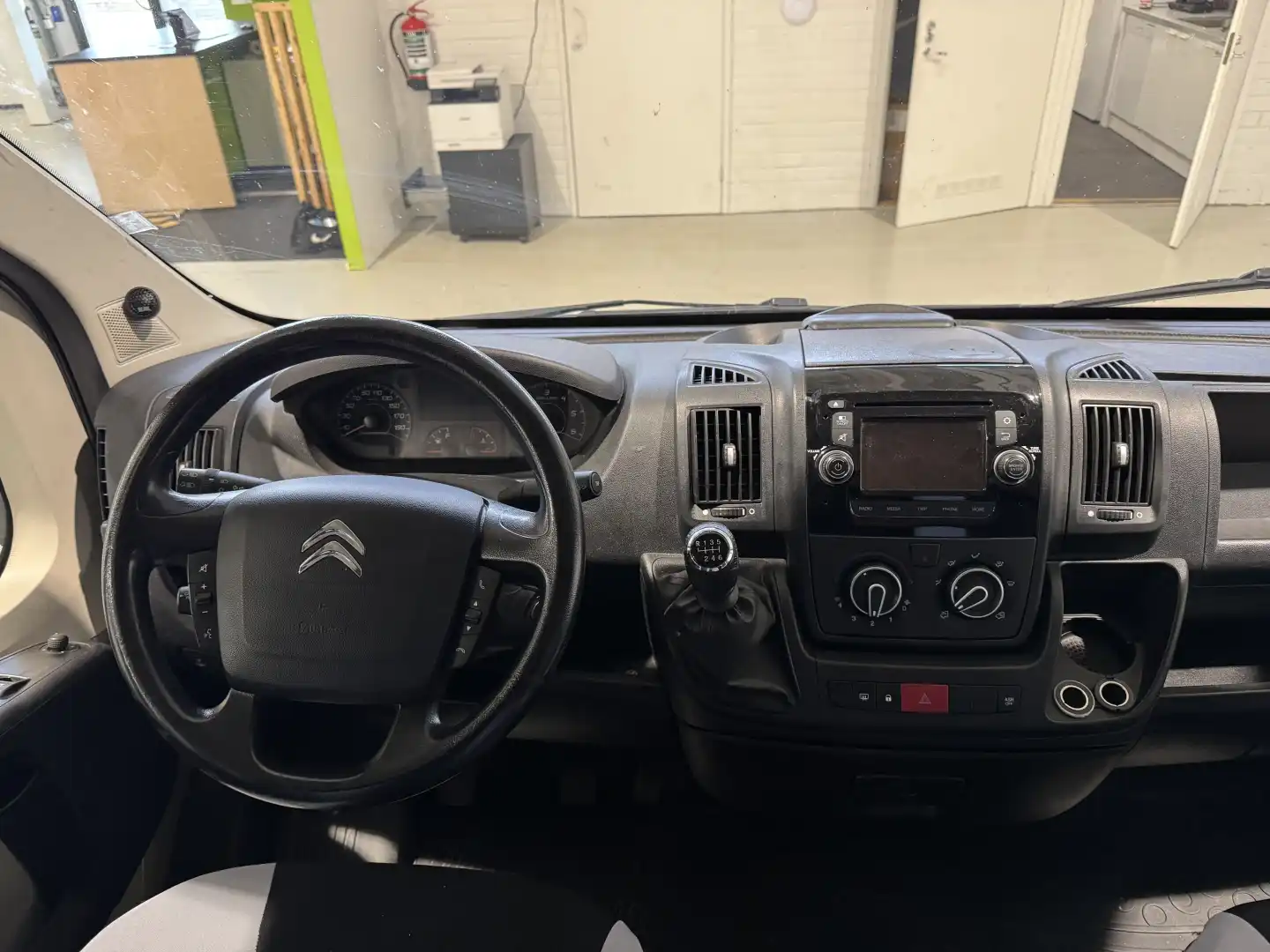 car-image