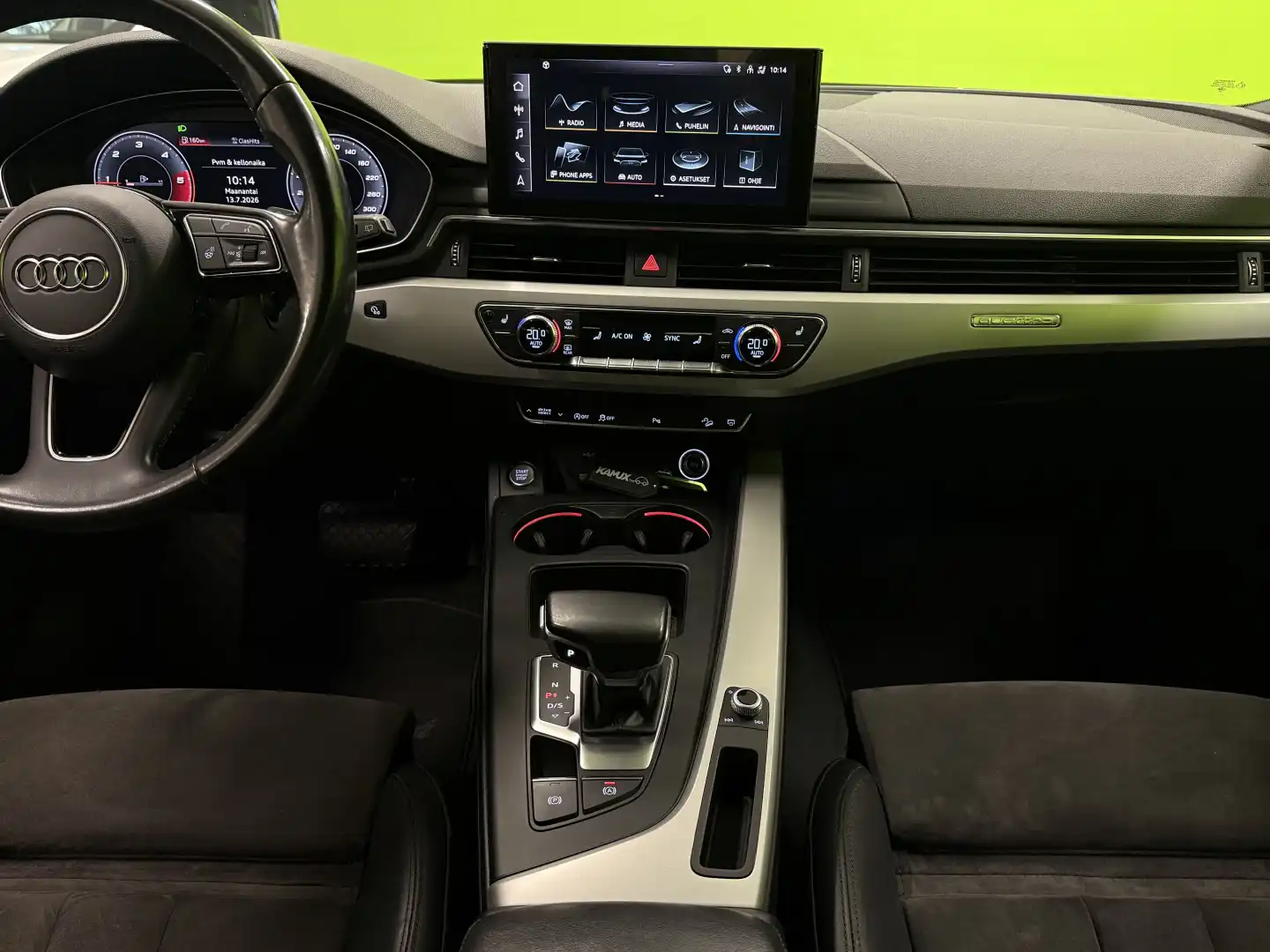 car-image