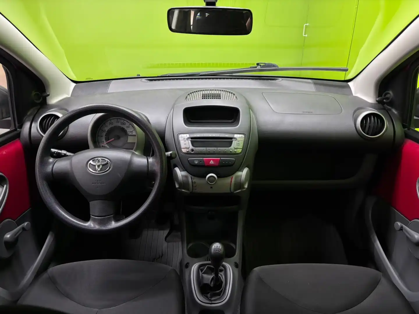 car-image