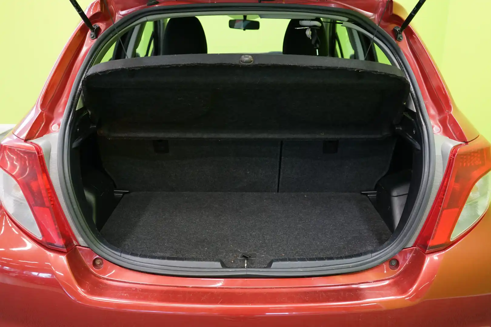 car-image