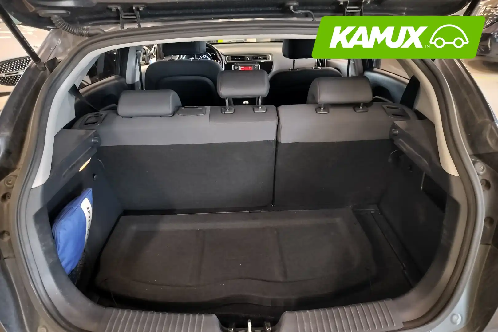 car-image