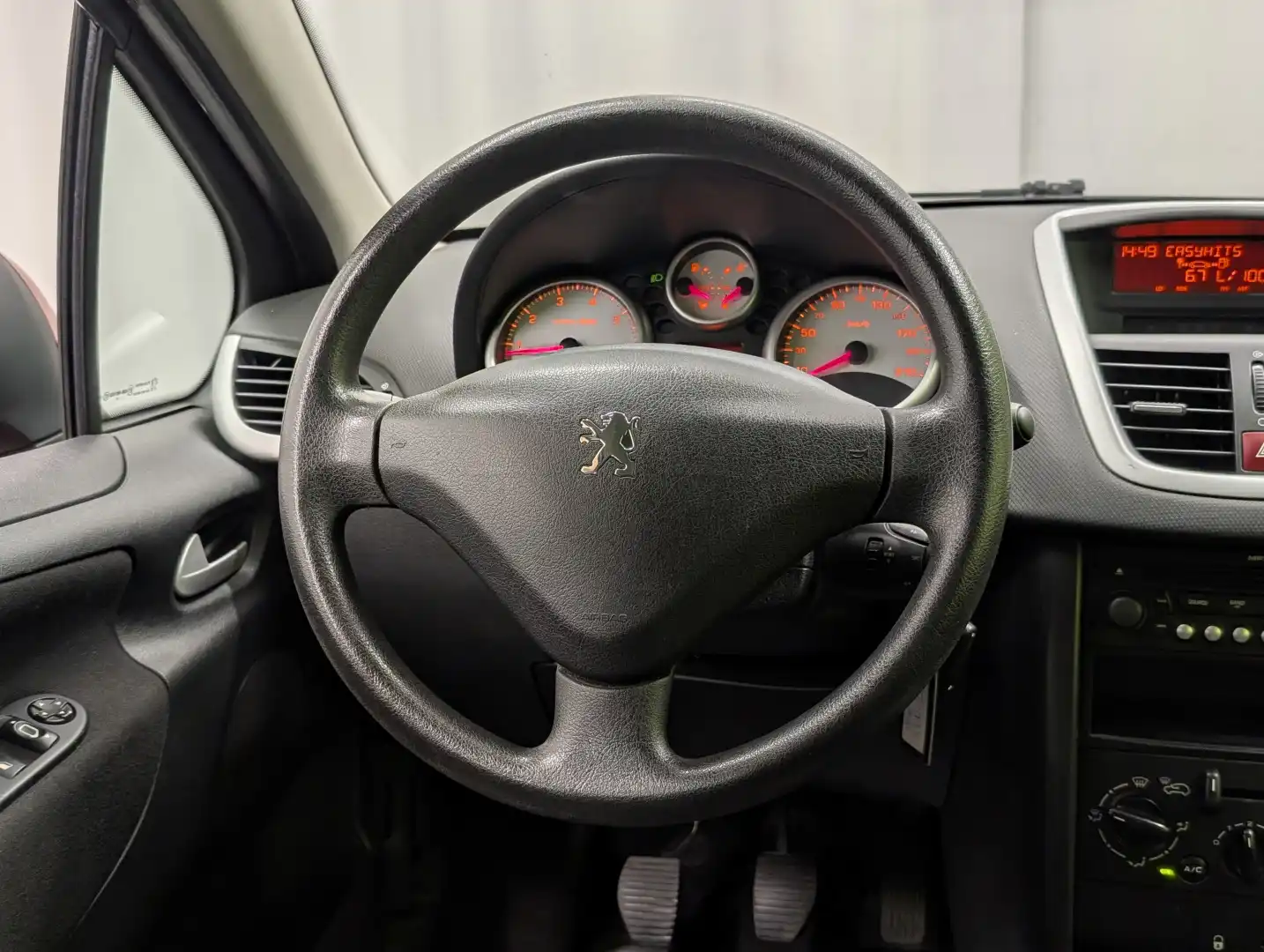 car-image