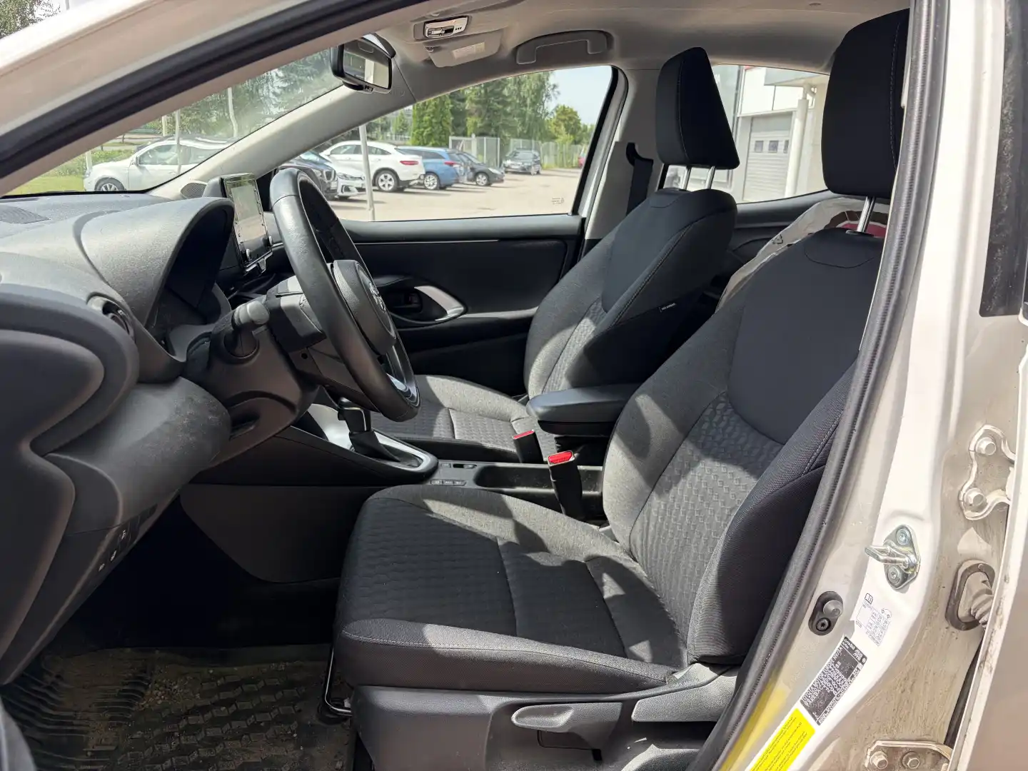 car-image
