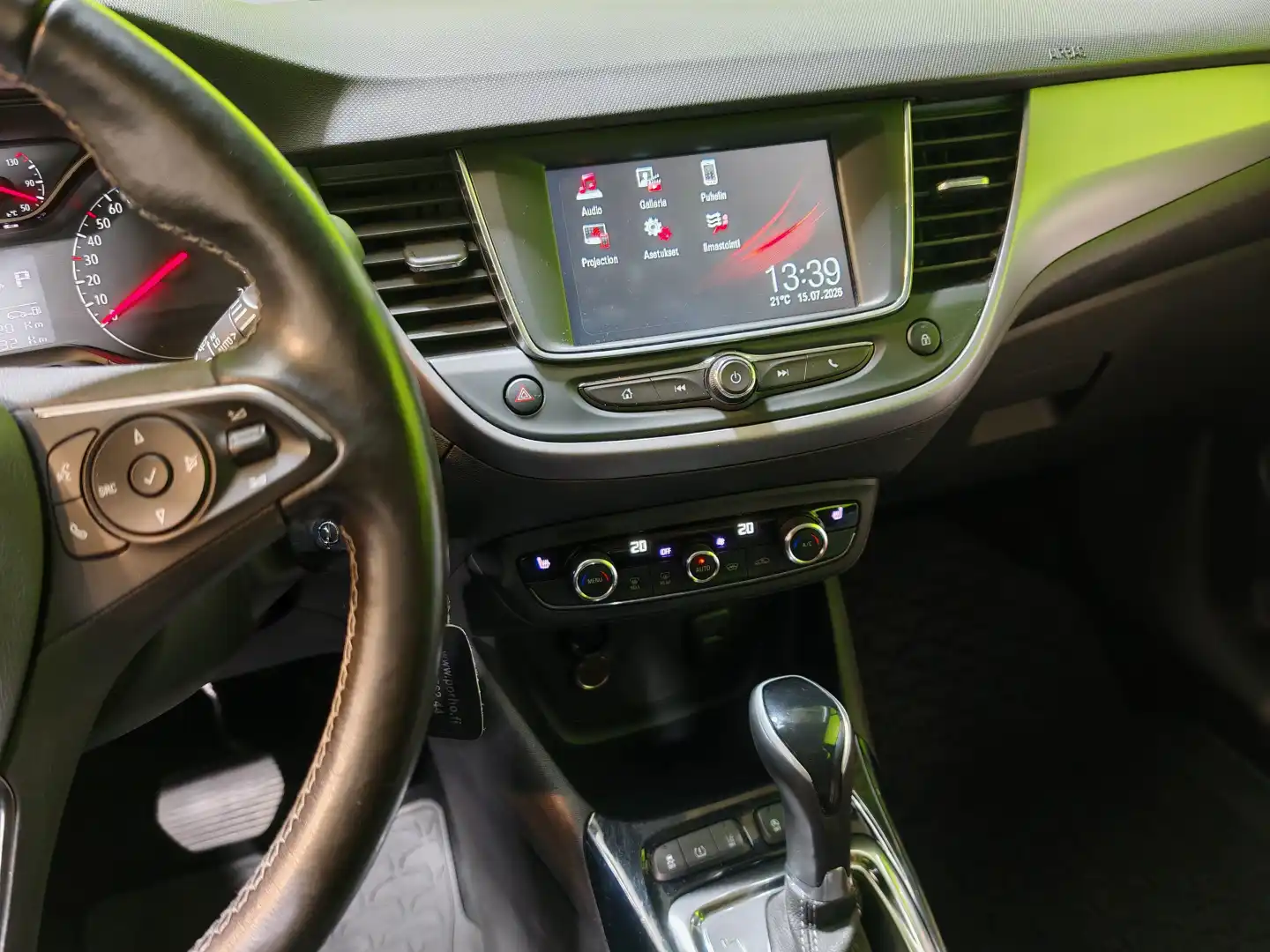 car-image