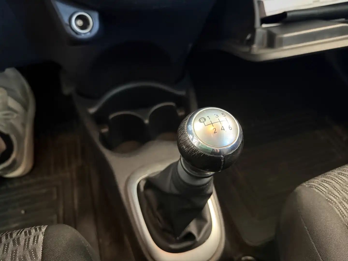 car-image