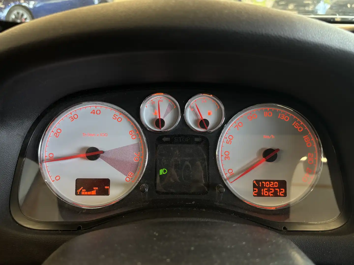car-image