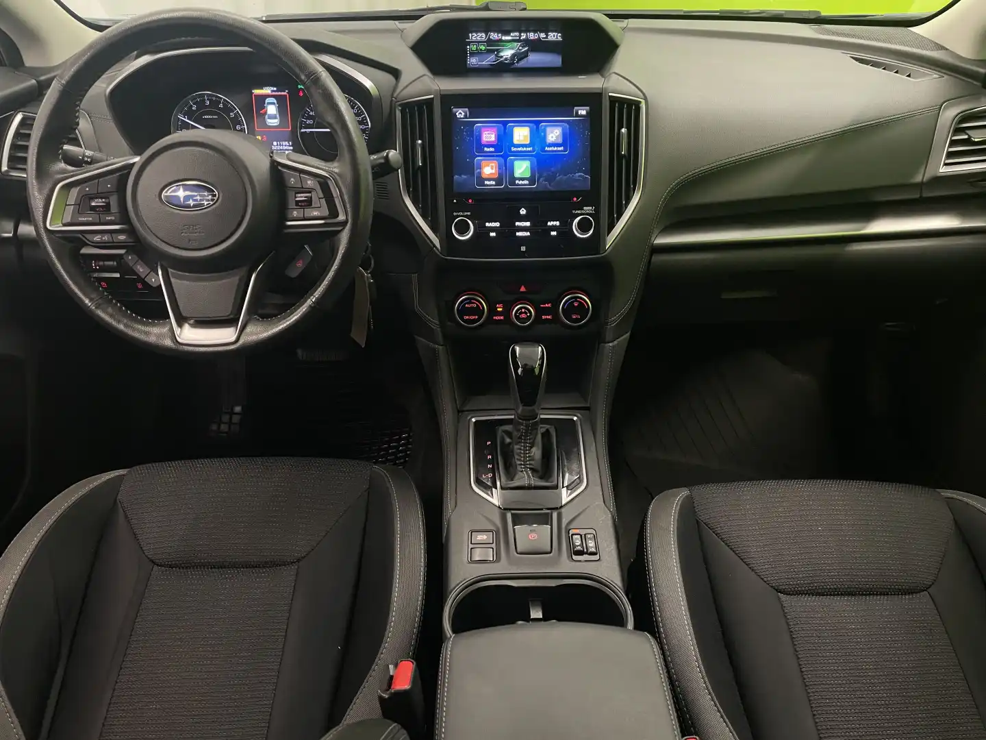 car-image