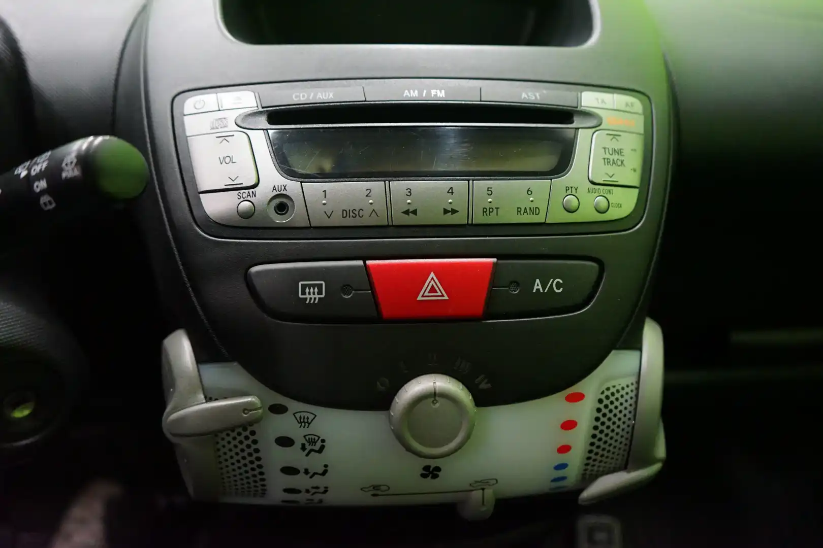 car-image