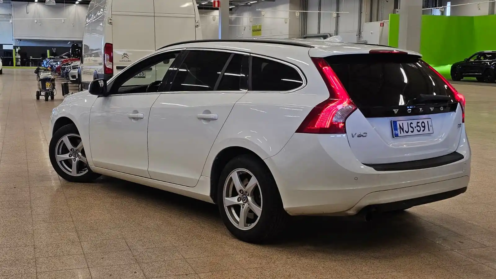 car-image