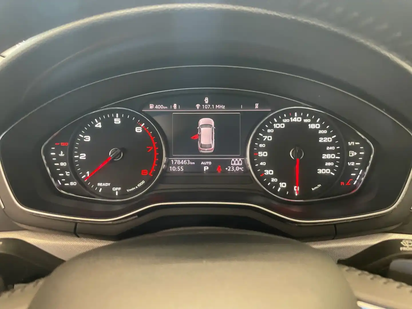 car-image